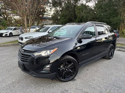 Used 2021 Chevrolet Equinox LT image 2