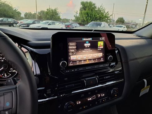 New 2026 Nissan Pathfinder Rock Creek image 8