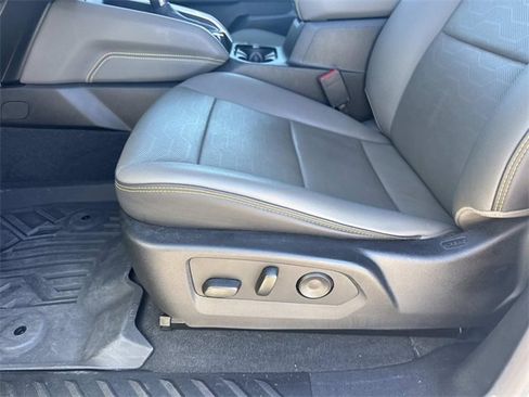 Used 2024 Chevrolet Colorado ZR2 w/ ZR2 Convenience Package III image 19