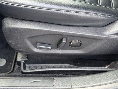 Certified 2023 Ford Edge SEL image 17