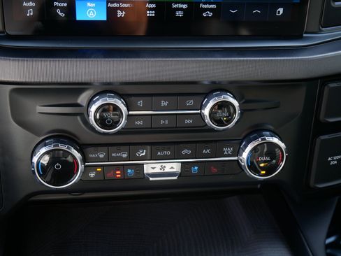 Used 2023 Ford F450 Platinum w/ FX4 Off-Road Package image 23