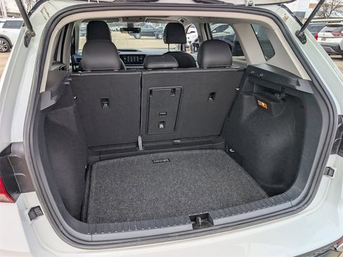 Used 2023 Volkswagen Taos SE image 30