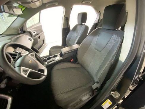 Used 2017 Chevrolet Equinox LT FWD image 17