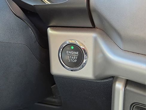 Used 2022 Ford Expedition Max XLT image 30