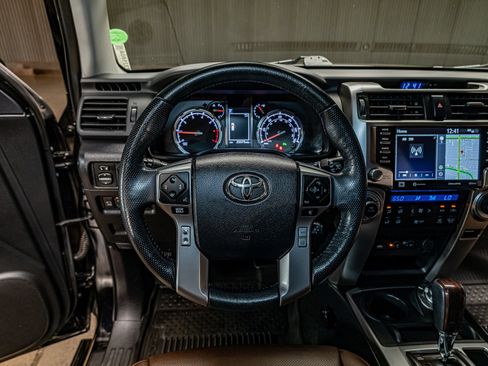 Used 2023 Toyota 4Runner Limited AWD/4WD image 17