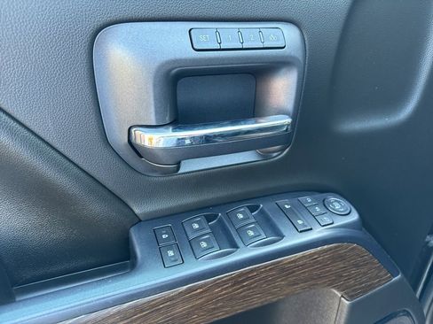 Used 2017 GMC Sierra 2500 Denali w/ Duramax Plus Package image 14