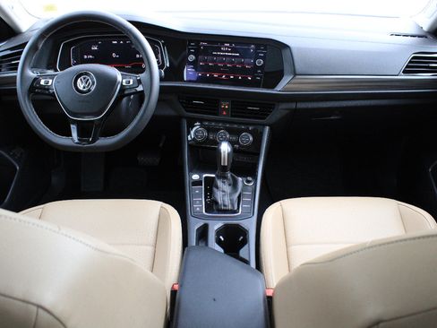 Used 2021 Volkswagen Jetta SEL FWD image 18