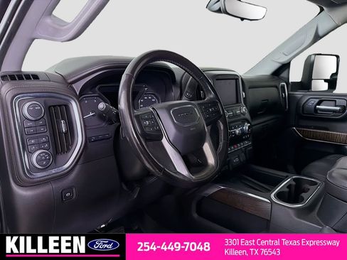 Used 2020 GMC Sierra 2500 Denali w/ Denali Ultimate Package AWD/4WD image 10