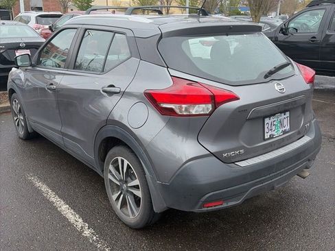 Used 2019 Nissan Kicks SV w/ Exterior Package image 4
