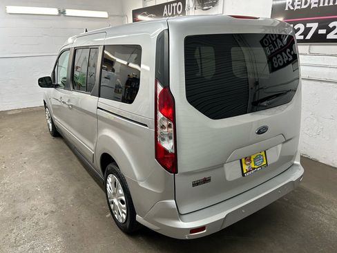 Used 2019 Ford Transit Connect XLT image 4