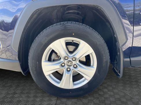 Used 2021 Toyota RAV4 XLE w/ XLE Grade Weather Package AWD/4WD image 14
