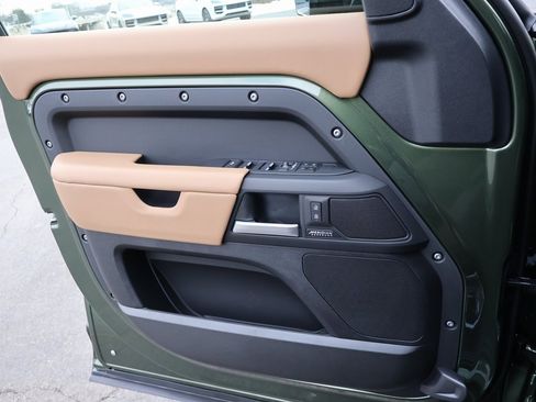 New 2026 Land Rover Defender 130 X-Dynamic SE image 35