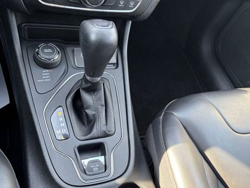 Used 2021 Jeep Cherokee Latitude Plus w/ Sun & Sound Group image 24