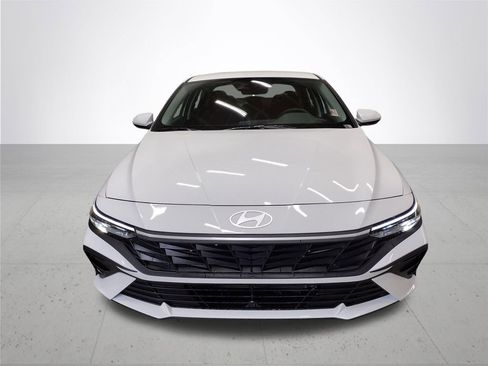 New 2026 Hyundai Elantra Blue image 3