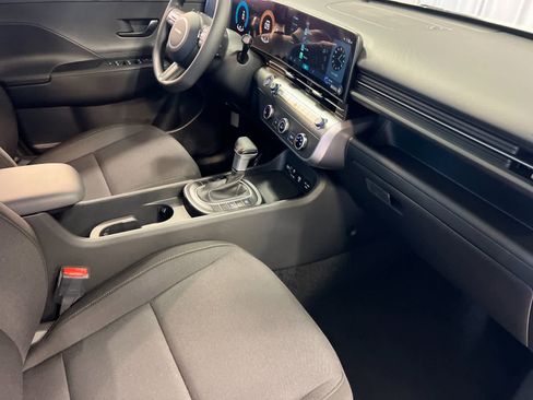New 2026 Hyundai Kona SE image 17