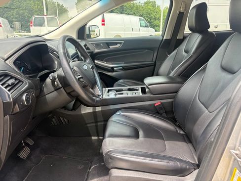 Used 2022 Ford Edge Titanium AWD/4WD image 13