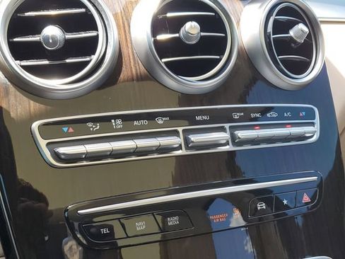 Used 2021 Mercedes-Benz GLC 300 image 17