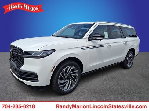 New 2026 Lincoln Navigator L Reserve AWD/4WD image 1