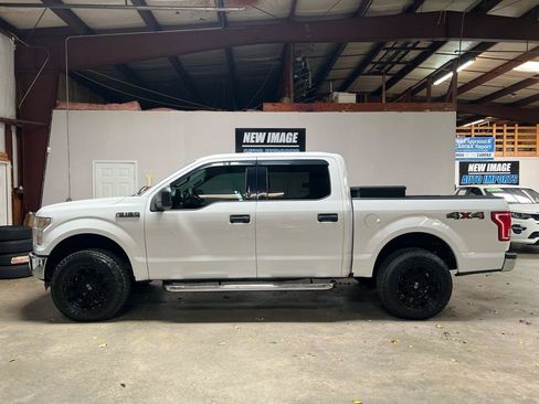 Used 2015 Ford F150 XLT AWD/4WD image 8