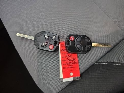 Used 2018 Ford Escape SE image 26