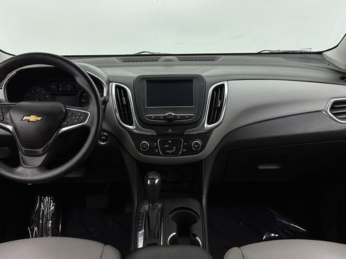 Used 2018 Chevrolet Equinox LS FWD image 25