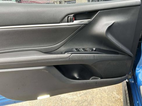 Used 2018 Toyota Camry XSE FWD image 15