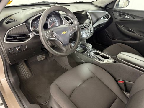 Used 2023 Chevrolet Malibu LT FWD image 3