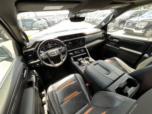 Used 2022 GMC Sierra 1500 AT4 w/ AT4 Premium Package AWD/4WD image 16