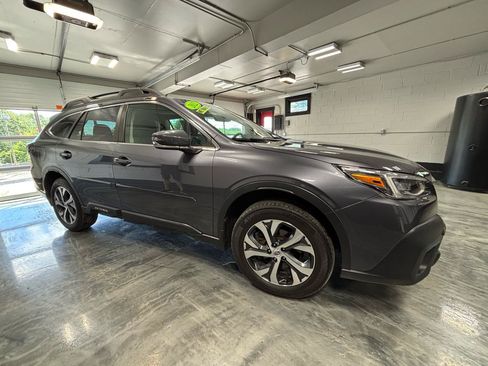 Used 2022 Subaru Outback Limited XT AWD/4WD image 10