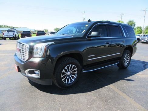 Used 2016 GMC Yukon Denali AWD/4WD image 10