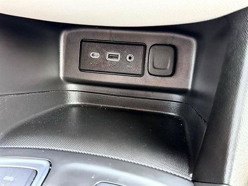 Used 2024 Chevrolet Equinox LT AWD/4WD image 39