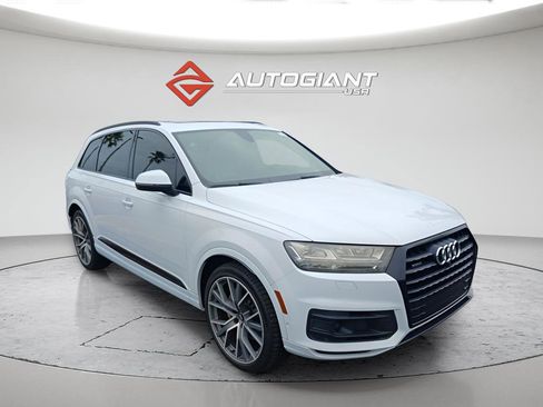 Used 2019 Audi Q7 3.0T Prestige image 2