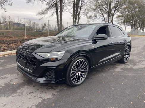 Certified 2025 Audi SQ8 Prestige image 3