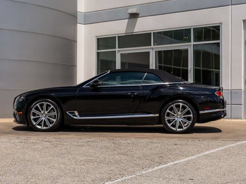 Certified 2022 Bentley Continental GT AWD/4WD image 17