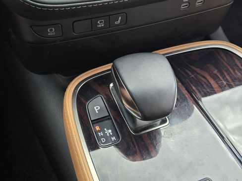 Used 2023 Lexus LS 500 AWD w/ Luxury Package image 24