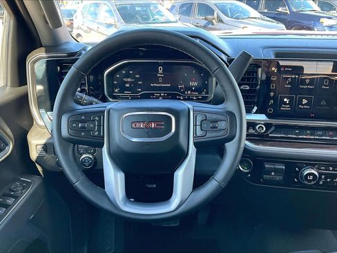 Certified 2025 GMC Sierra 1500 Elevation image 9