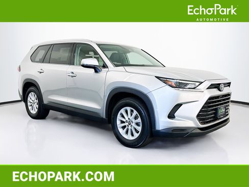 Used 2025 Toyota Grand Highlander AWD image 1