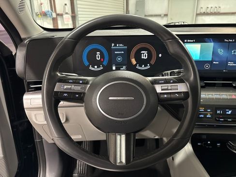 Used 2024 Hyundai Kona SEL image 9