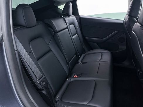 Used 2022 Tesla Model Y Performance image 31