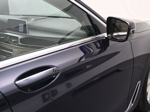 Used 2018 BMW 750i xDrive image 19