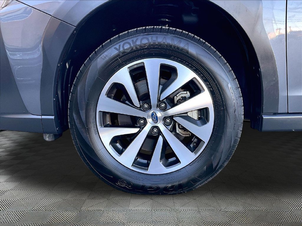 Used 2025 Subaru Outback Premium AWD/4WD image 7