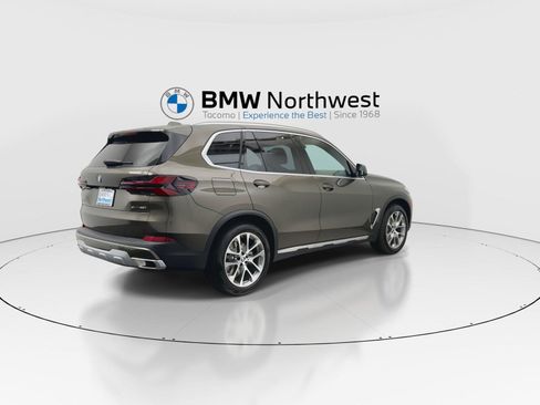 New 2026 BMW X5 xDrive40i w/ Climate Comfort Package AWD/4WD image 3
