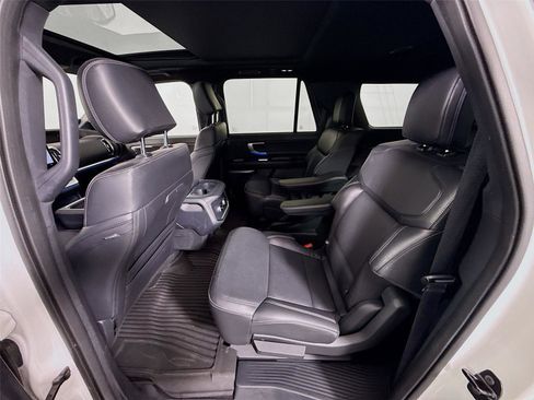Used 2025 Ford Expedition Max Platinum w/ Stealth Performance Package AWD/4WD image 17