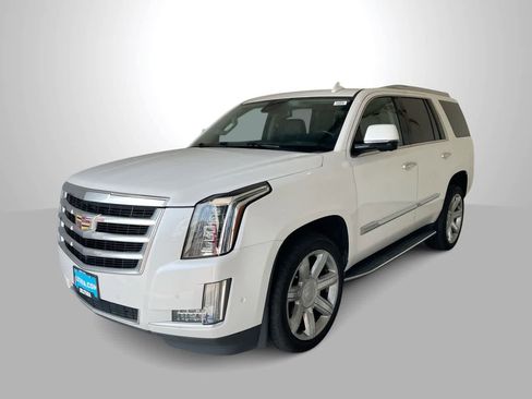 Used 2020 Cadillac Escalade Luxury image 1