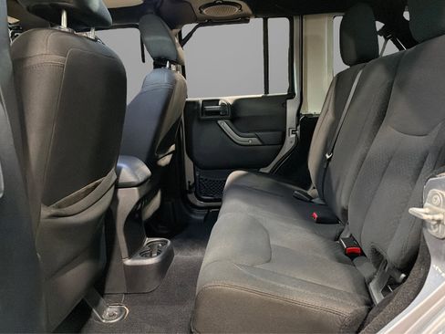 Used 2014 Jeep Wrangler Unlimited Sport w/ Quick Order Package 24S AWD/4WD image 32