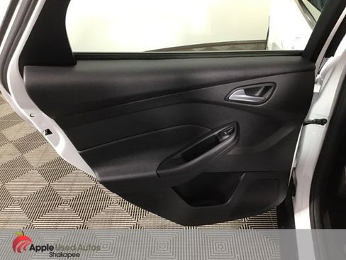 Used 2014 Ford Focus SE image 15