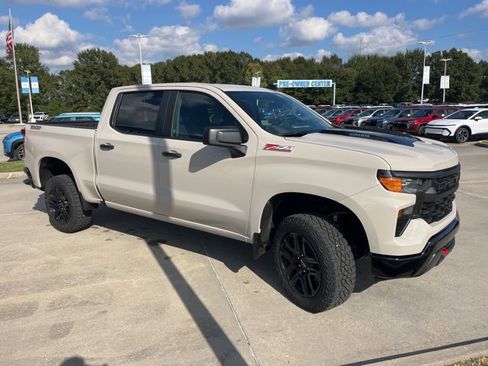 New 2026 Chevrolet Silverado 1500 Custom Trail Boss w/ LPO, Dark Essentials Package image 14