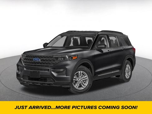 Used 2024 Ford Explorer XLT w/ Equipment Group 202A AWD/4WD image 1