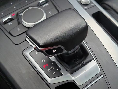 Used 2020 Audi Q5 2.0T Premium image 33