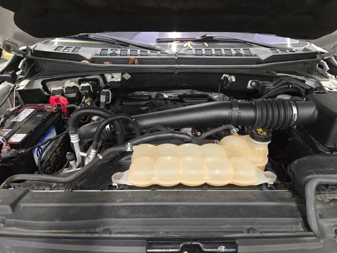 Used 2018 Ford F150 Platinum w/ FX4 Off-Road Package image 16